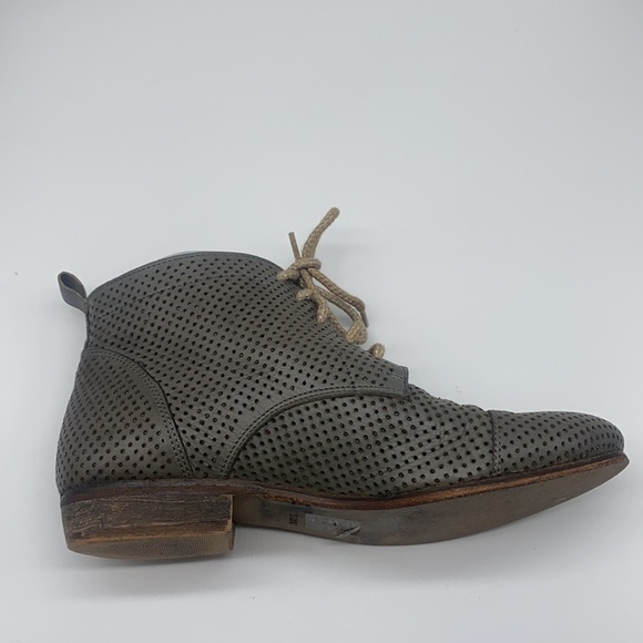 Vero Cuoio Boots for Women for sale - eBay Sheridan Mia - Gray Leather Vero Cuio Soles Booties  Size 39 or Size 8